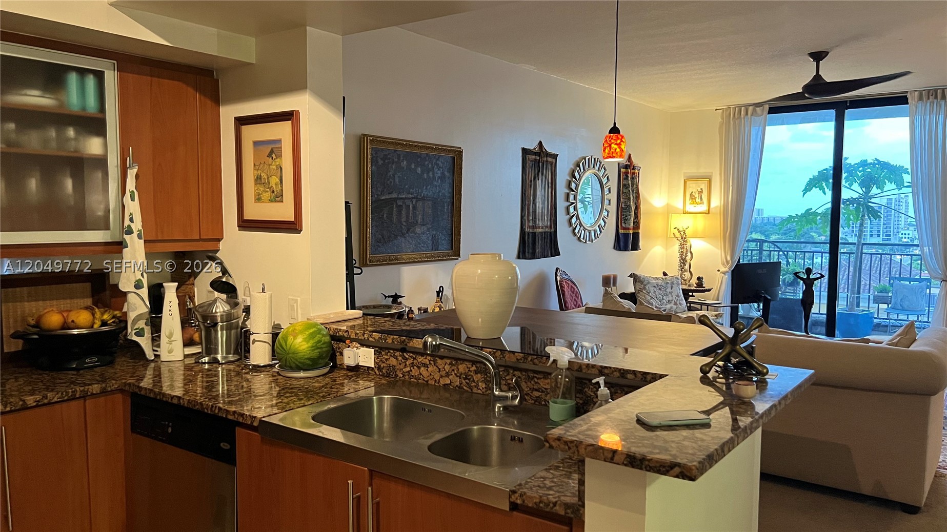 PUERTA DE PALMAS CONDO - Residential