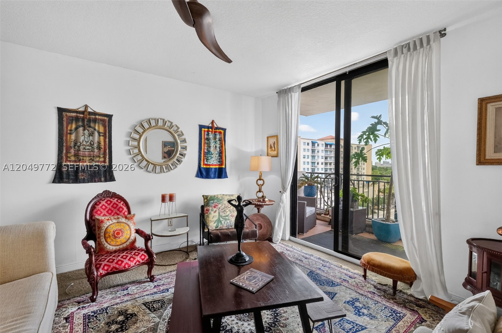 PUERTA DE PALMAS CONDO - Residential