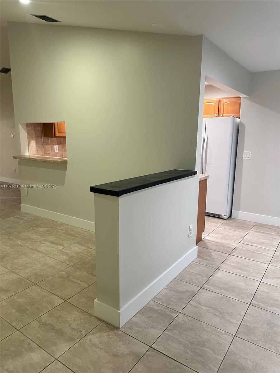 KINGS COURT WEST - Residential Lease