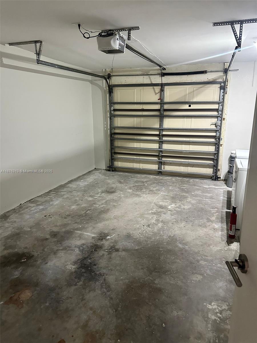 KINGS COURT WEST - Residential Lease