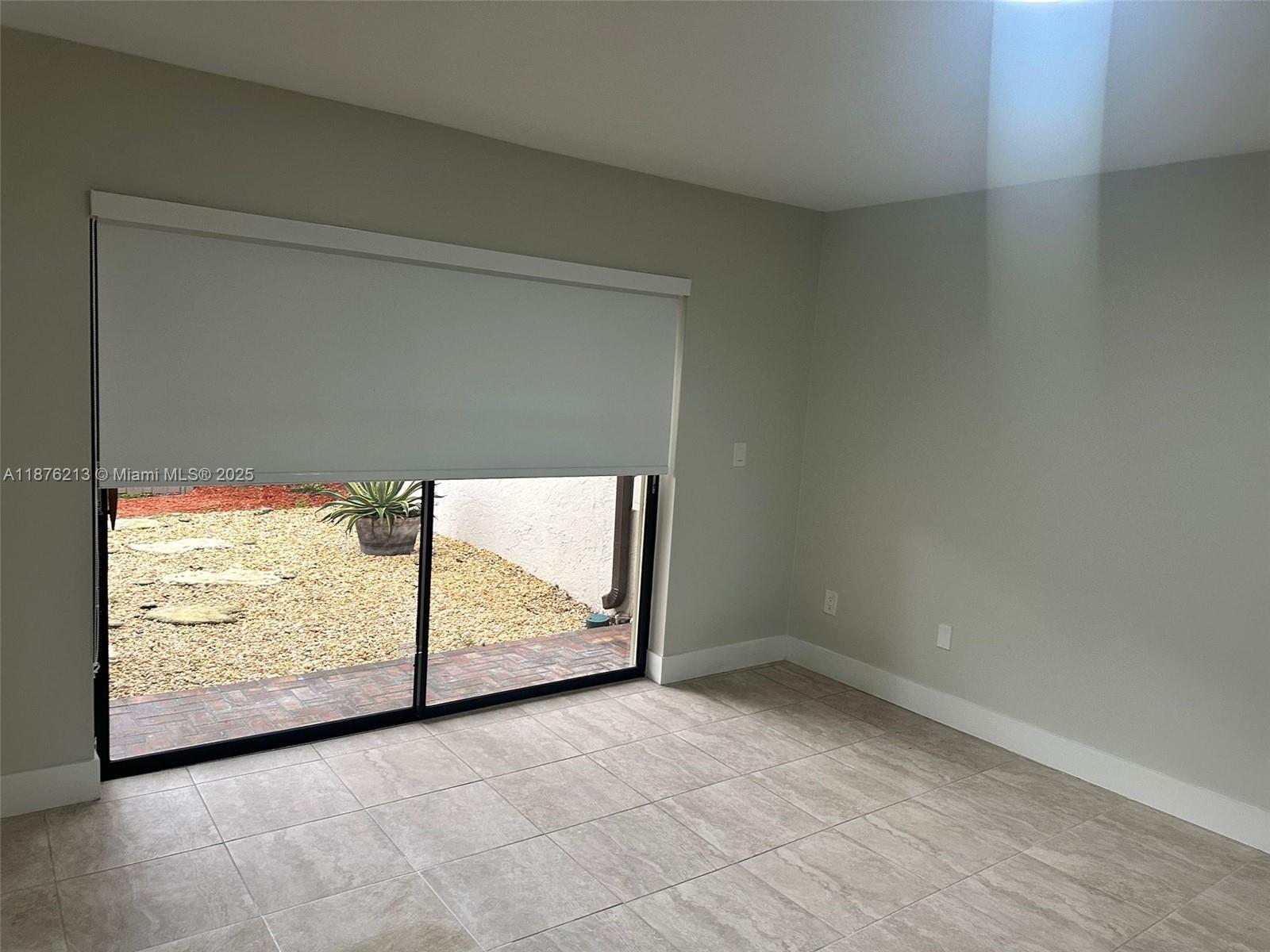 KINGS COURT WEST - Residential Lease