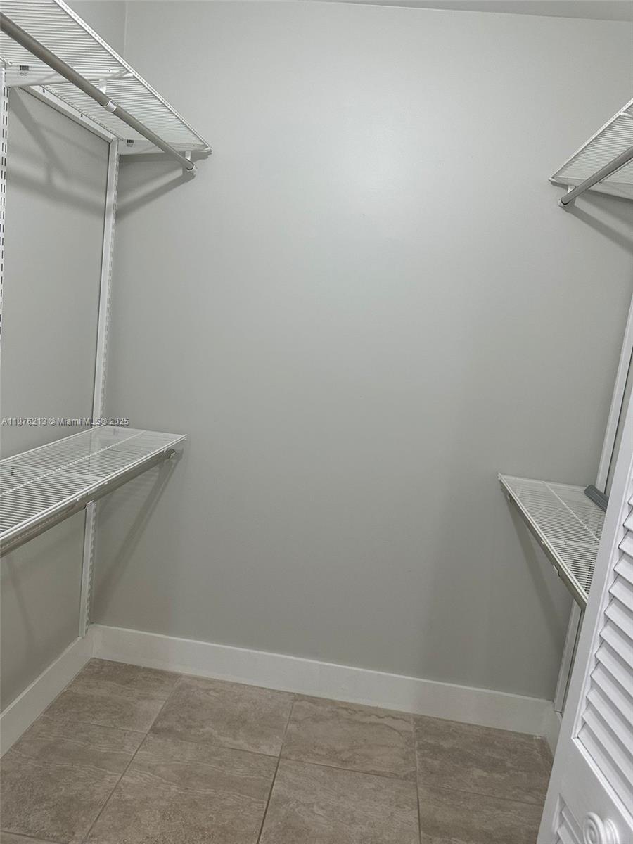 KINGS COURT WEST - Residential Lease