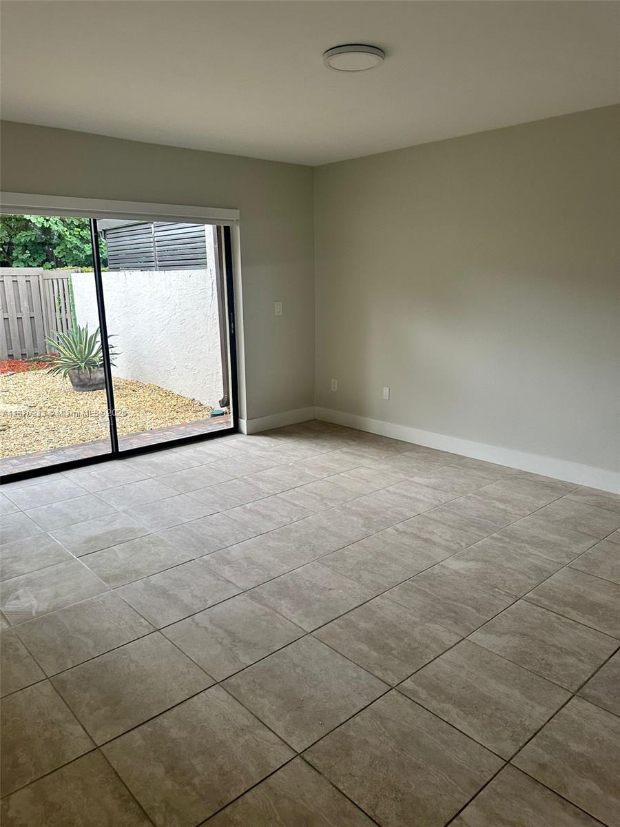 KINGS COURT WEST - Residential Lease