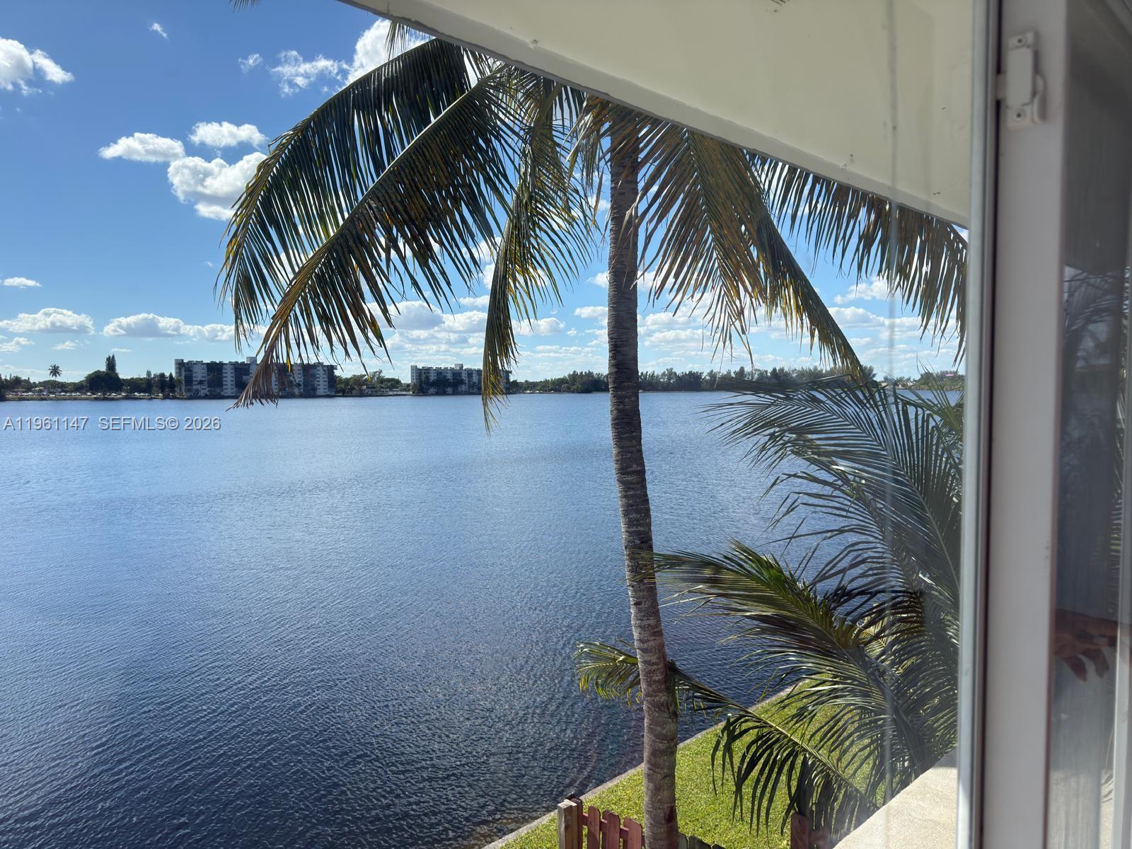Waterfront Villas Skylake - Residential