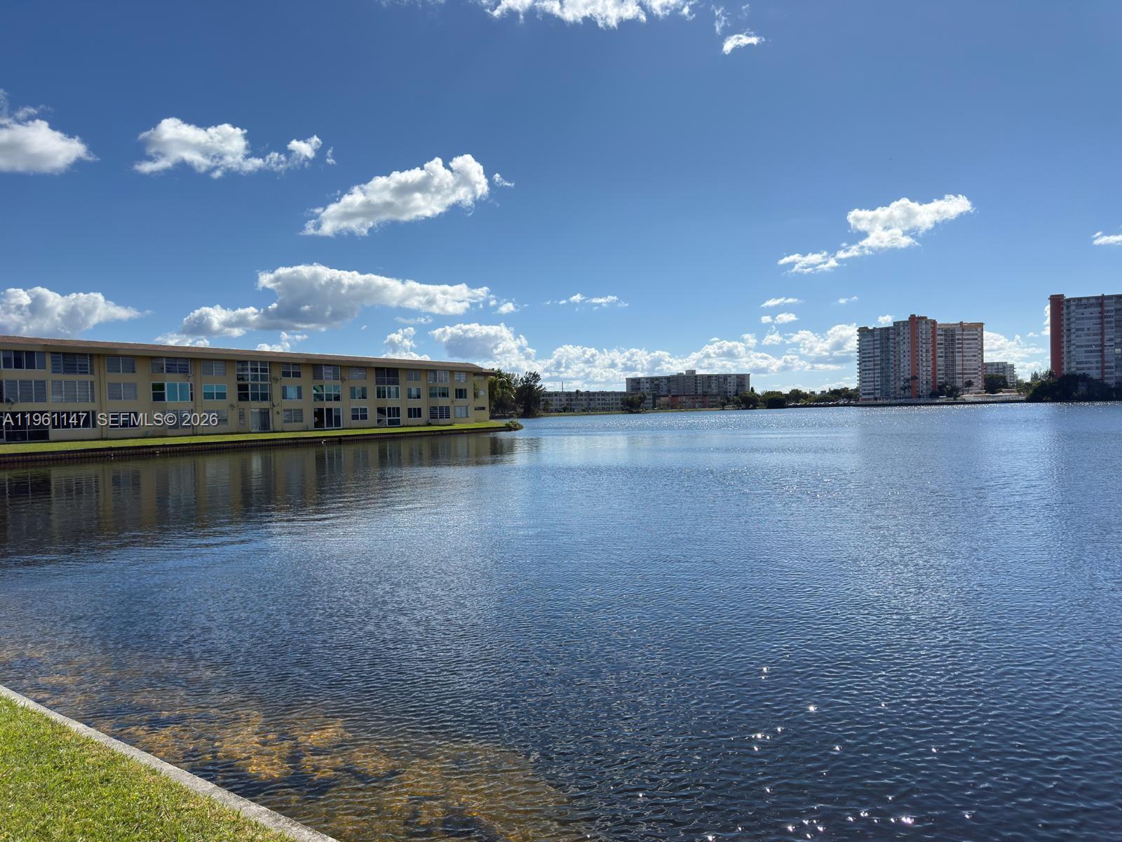 Waterfront Villas Skylake - Residential