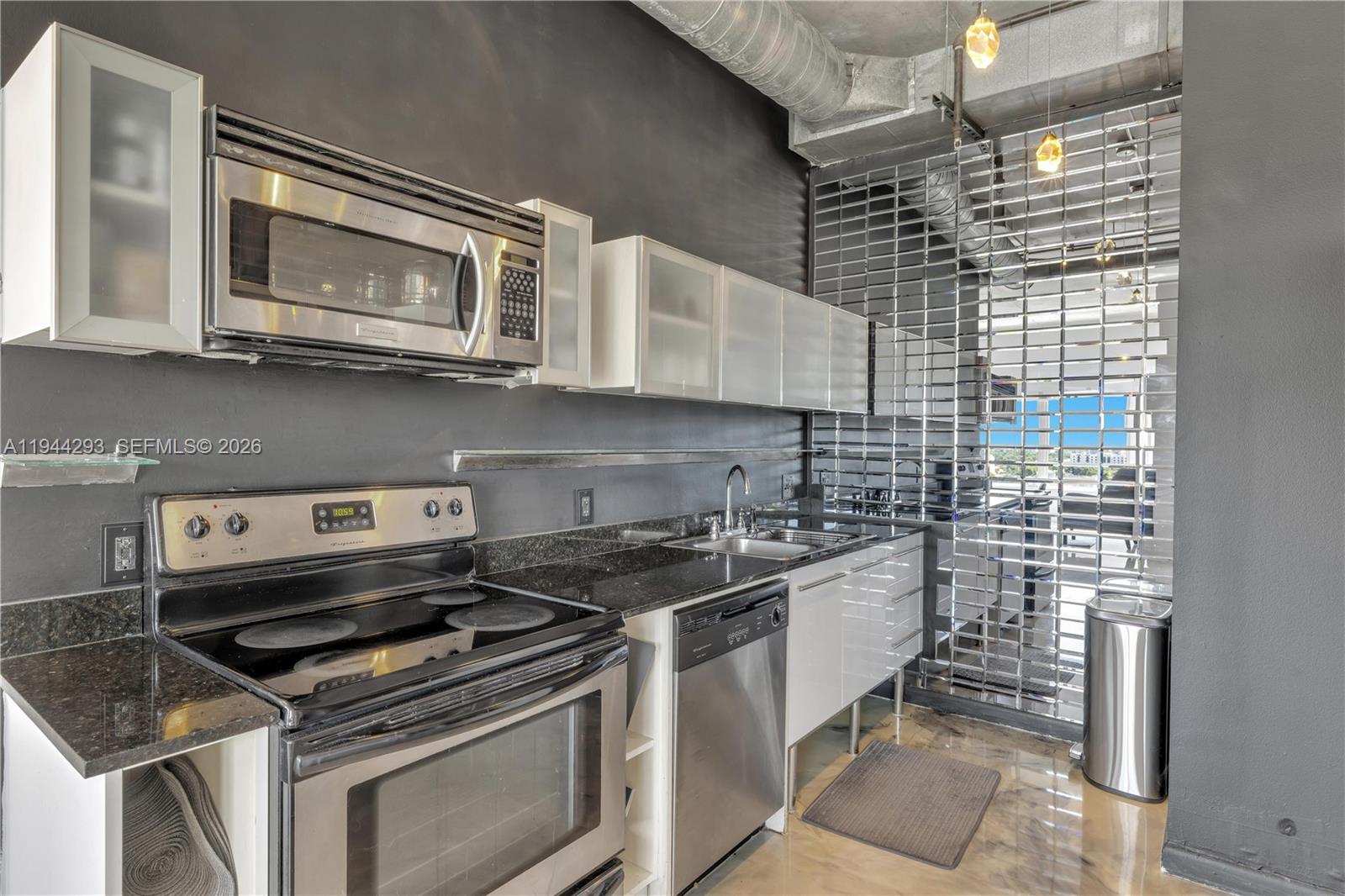 NEO CONDO - Residential