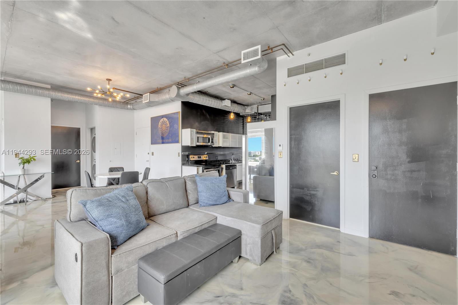 NEO CONDO - Residential