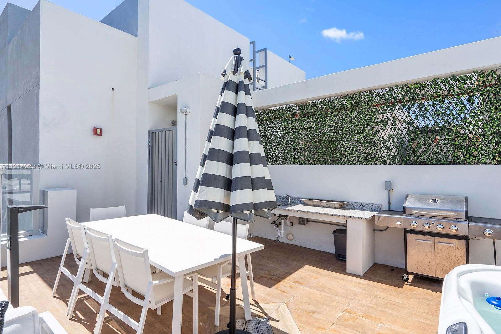 ONE BAY HARBOR CONDO - Residential