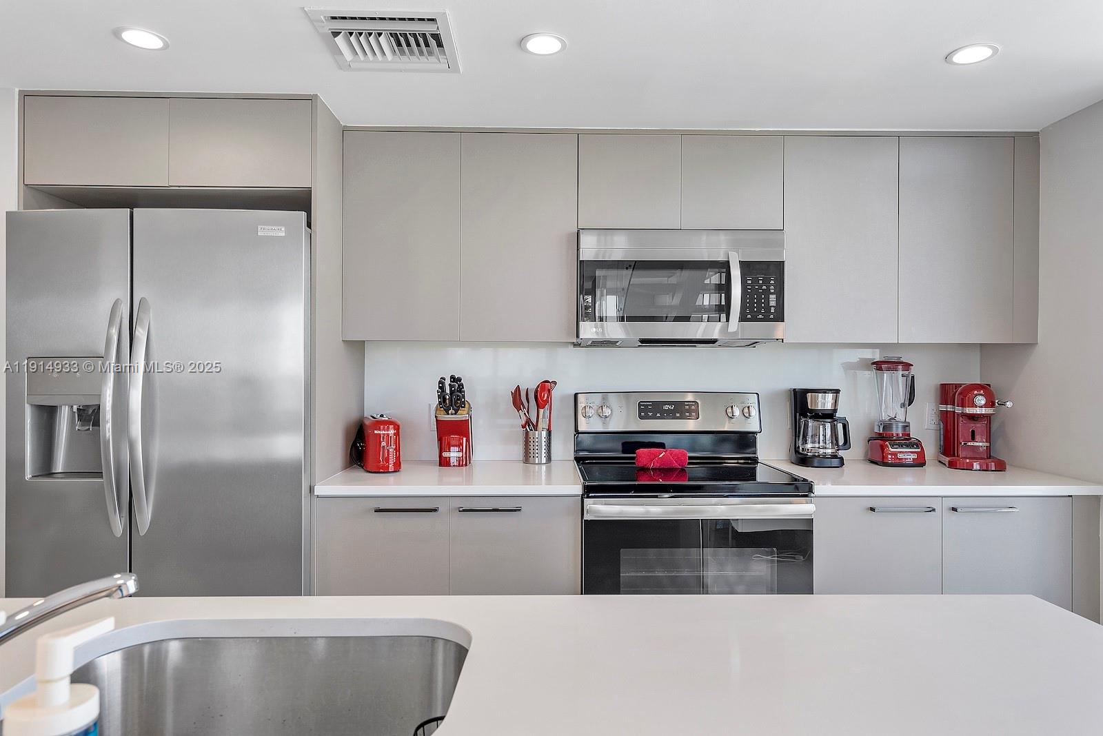 ONE BAY HARBOR CONDO - Residential