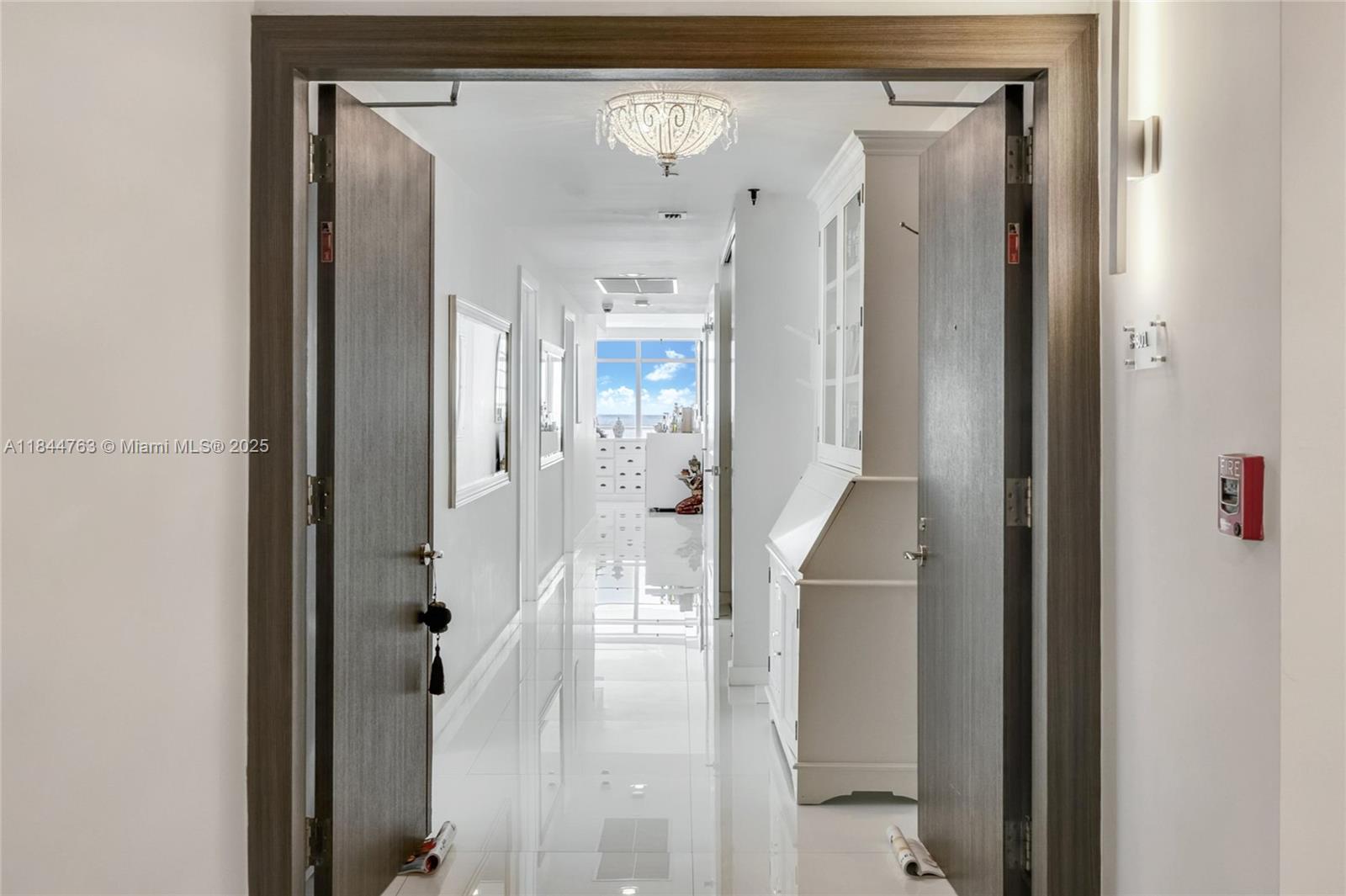 THE CARIBBEAN CONDO - Residential