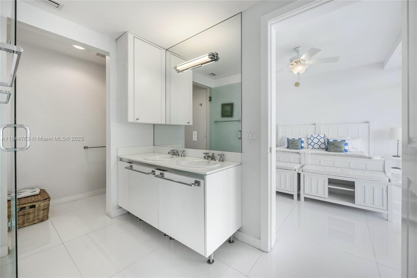 THE CARIBBEAN CONDO - Residential