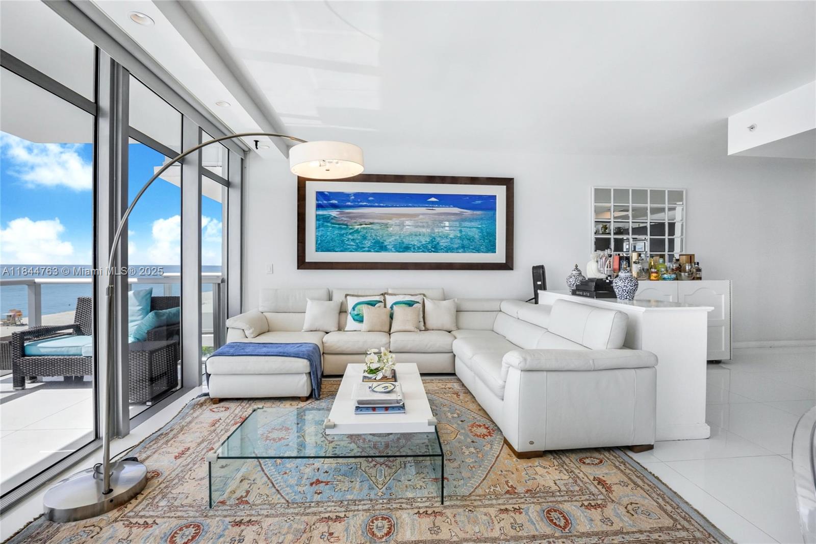 THE CARIBBEAN CONDO - Residential