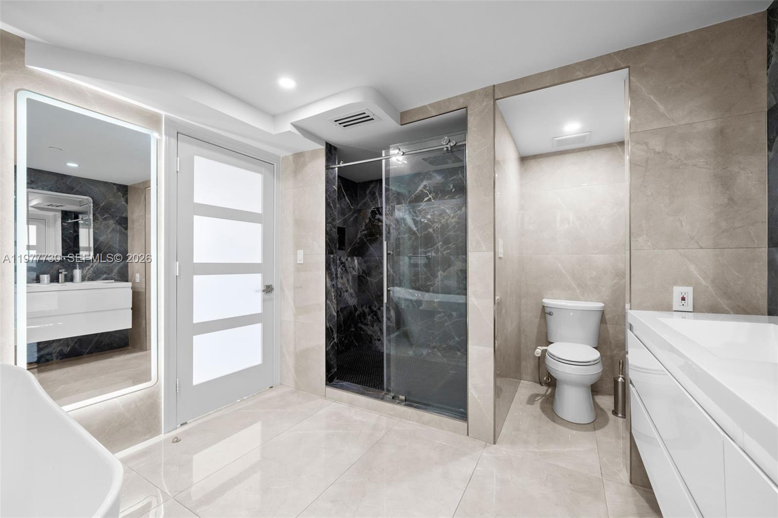 TURNBERRY ISLE SOUTH COND - Residential