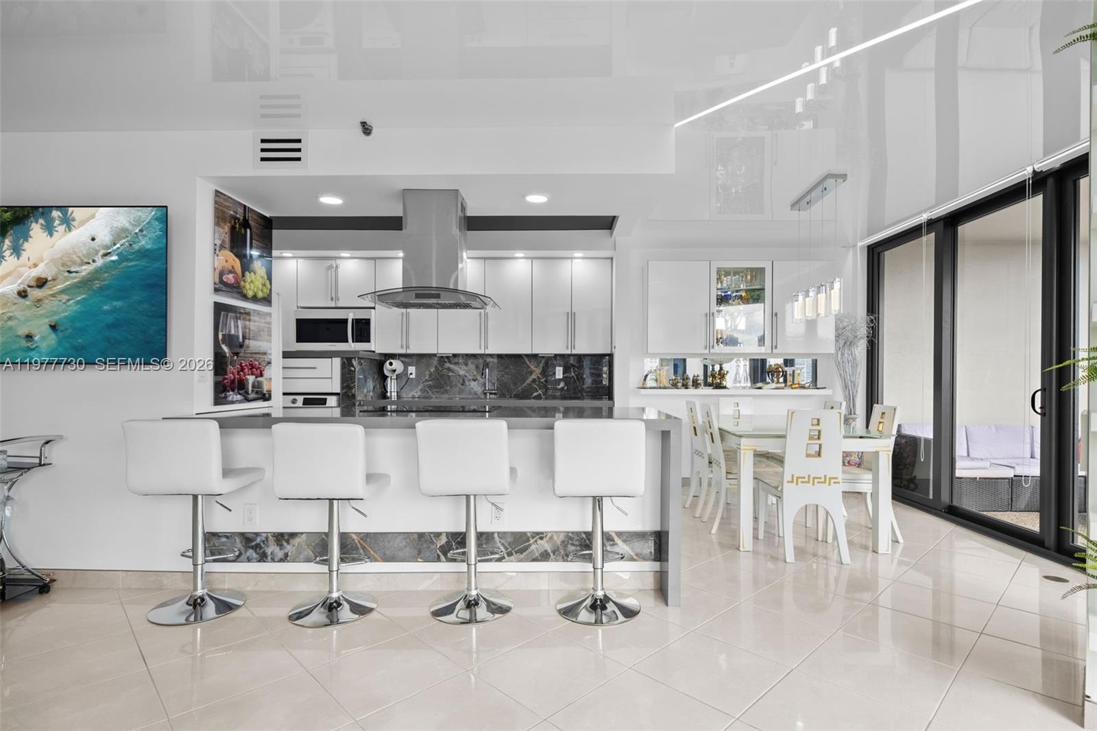 TURNBERRY ISLE SOUTH COND - Residential