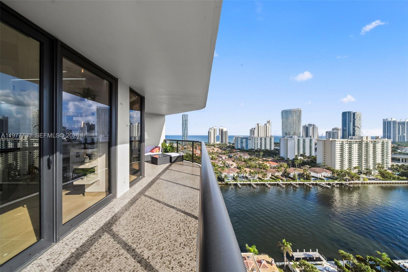 TURNBERRY ISLE SOUTH COND - Residential