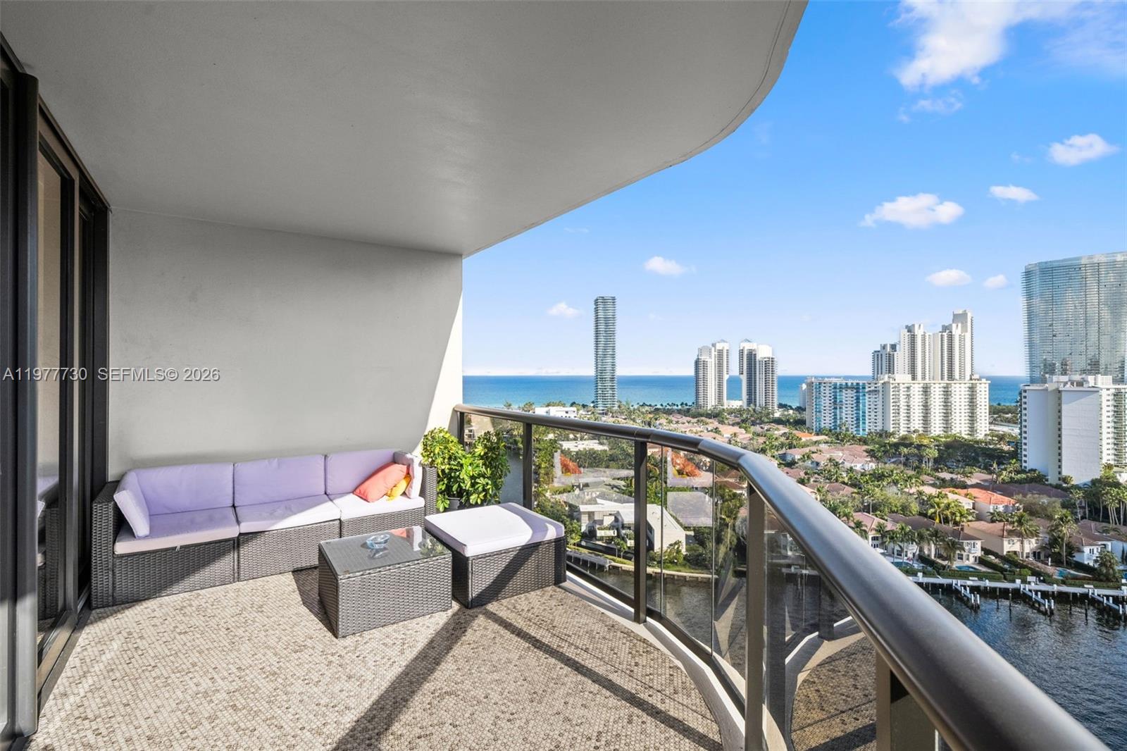 TURNBERRY ISLE SOUTH COND - Residential