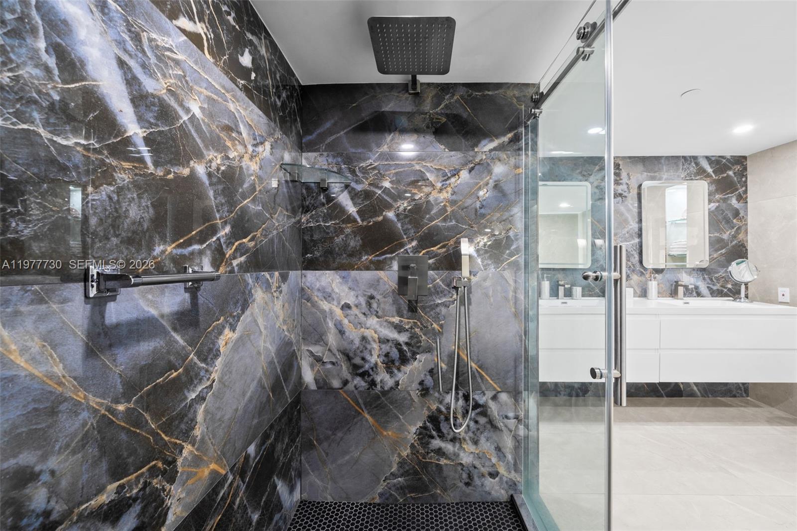 TURNBERRY ISLE SOUTH COND - Residential