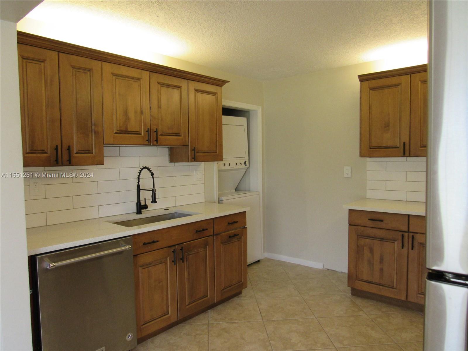 CHATHAM HILLS - Residential Lease
