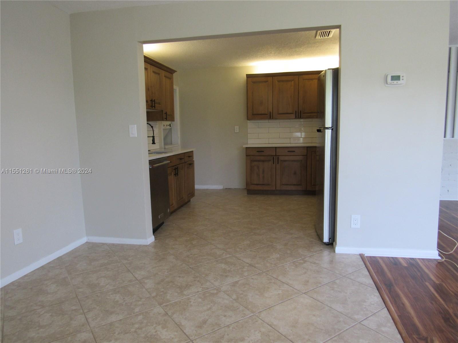 CHATHAM HILLS - Residential Lease