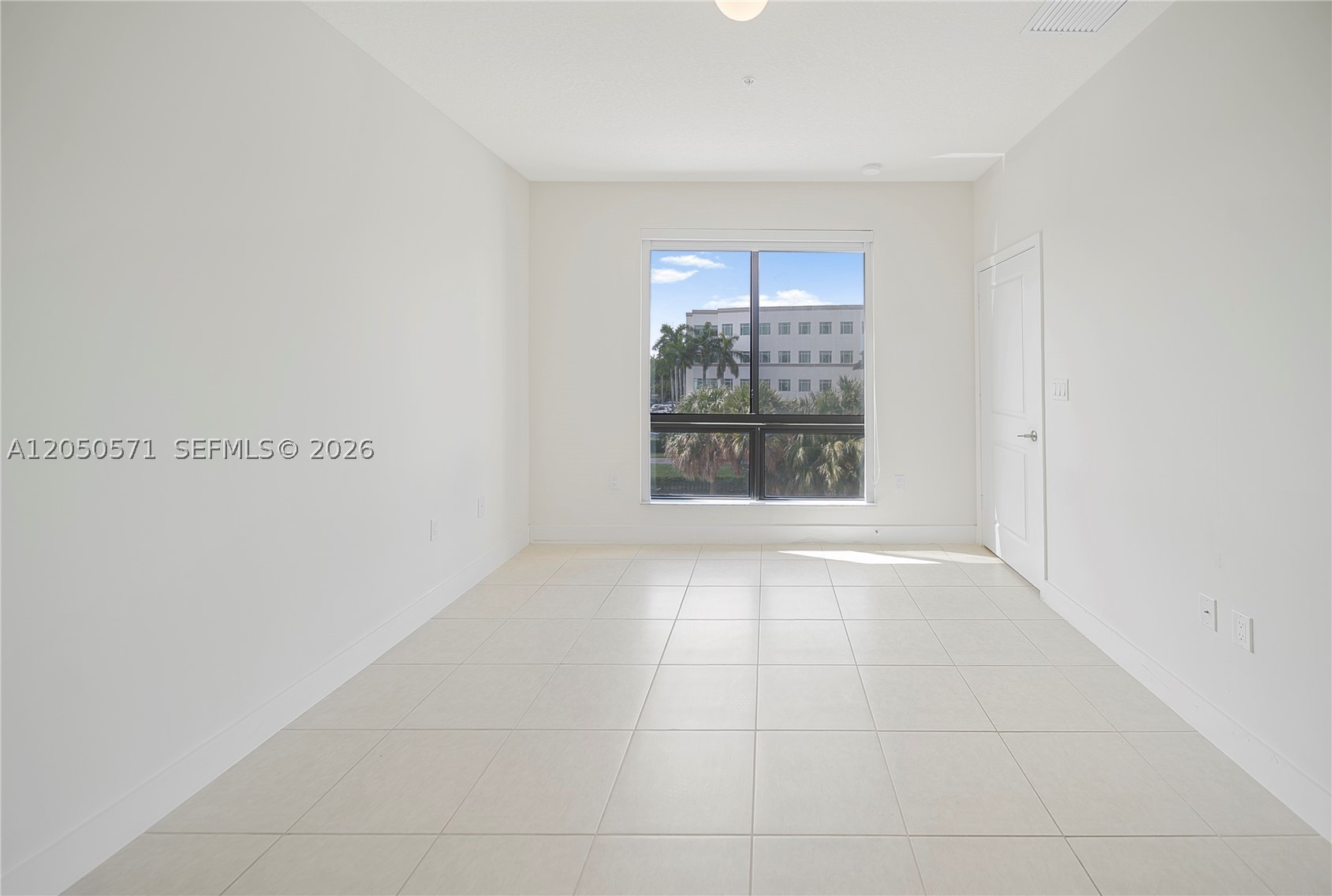 DOWNTOWN DORAL SOUTH PHAS - Residential