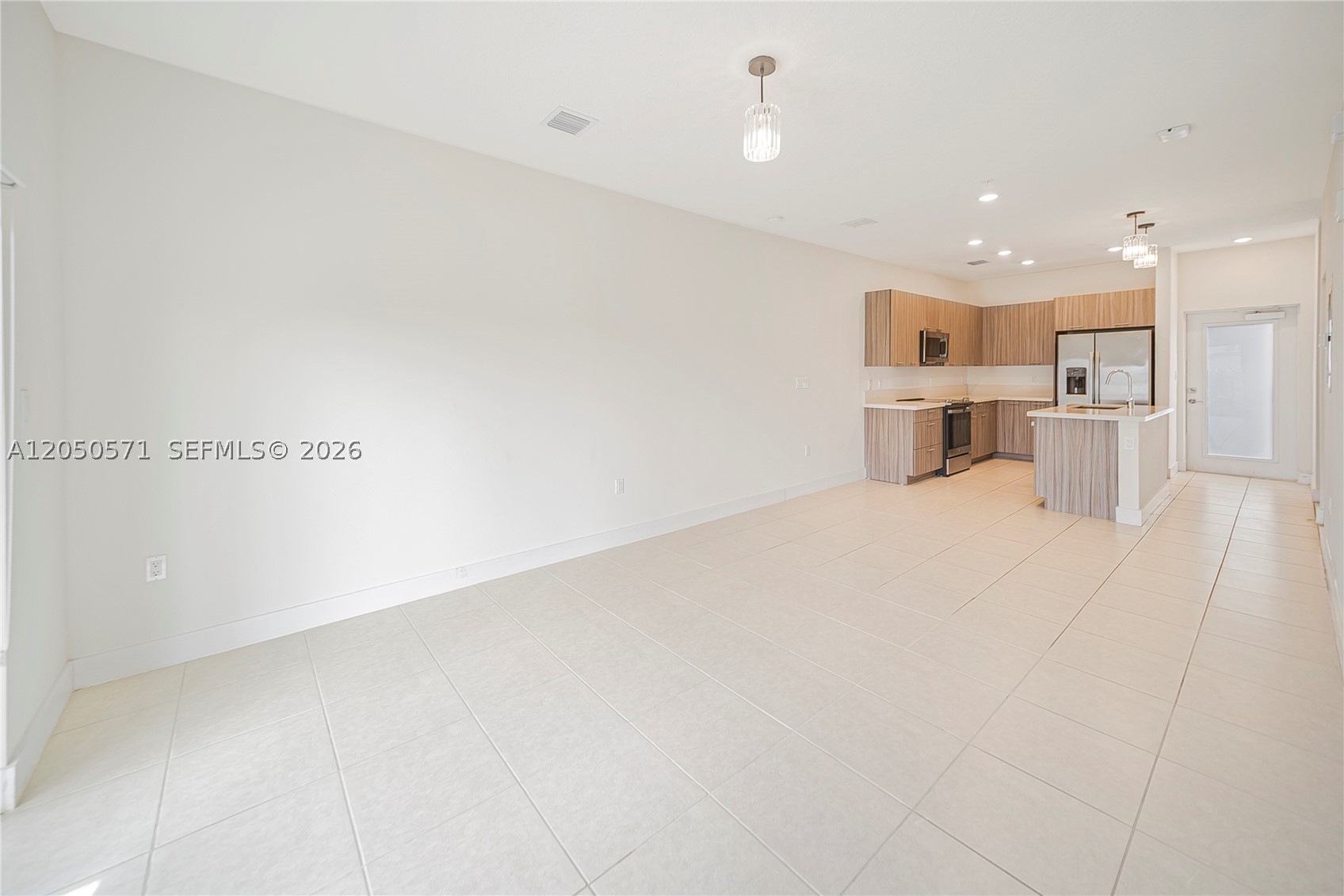 DOWNTOWN DORAL SOUTH PHAS - Residential