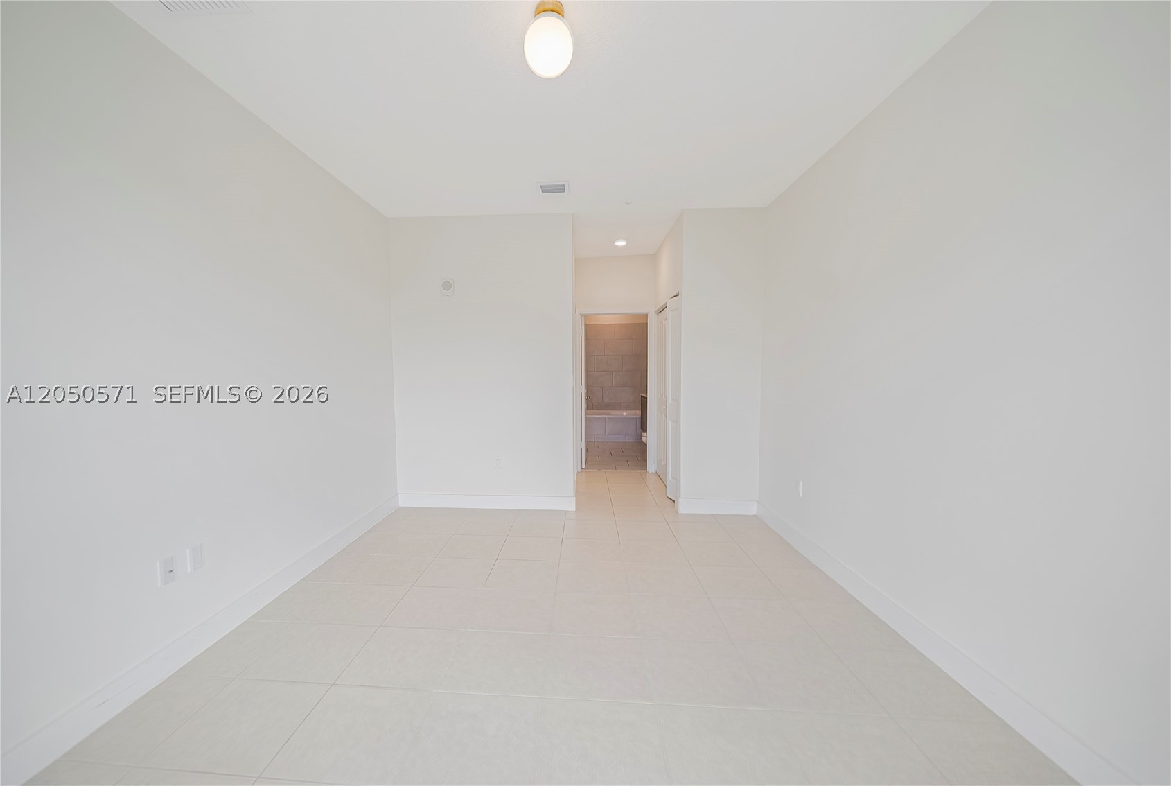 DOWNTOWN DORAL SOUTH PHAS - Residential