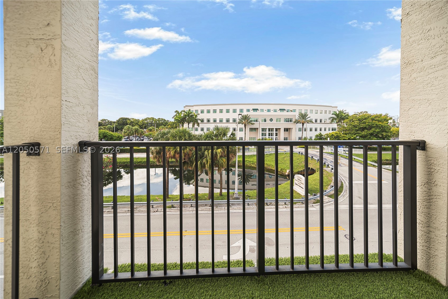 DOWNTOWN DORAL SOUTH PHAS - Residential