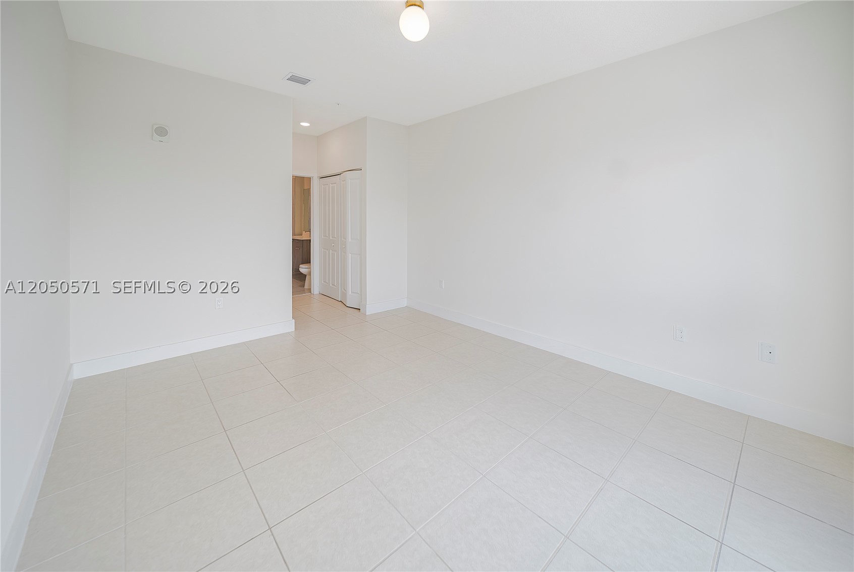 DOWNTOWN DORAL SOUTH PHAS - Residential