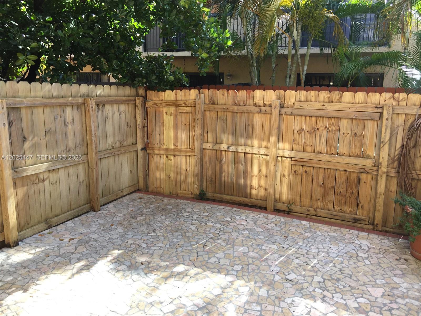 DADELAND COVE SEC 2 - Residential
