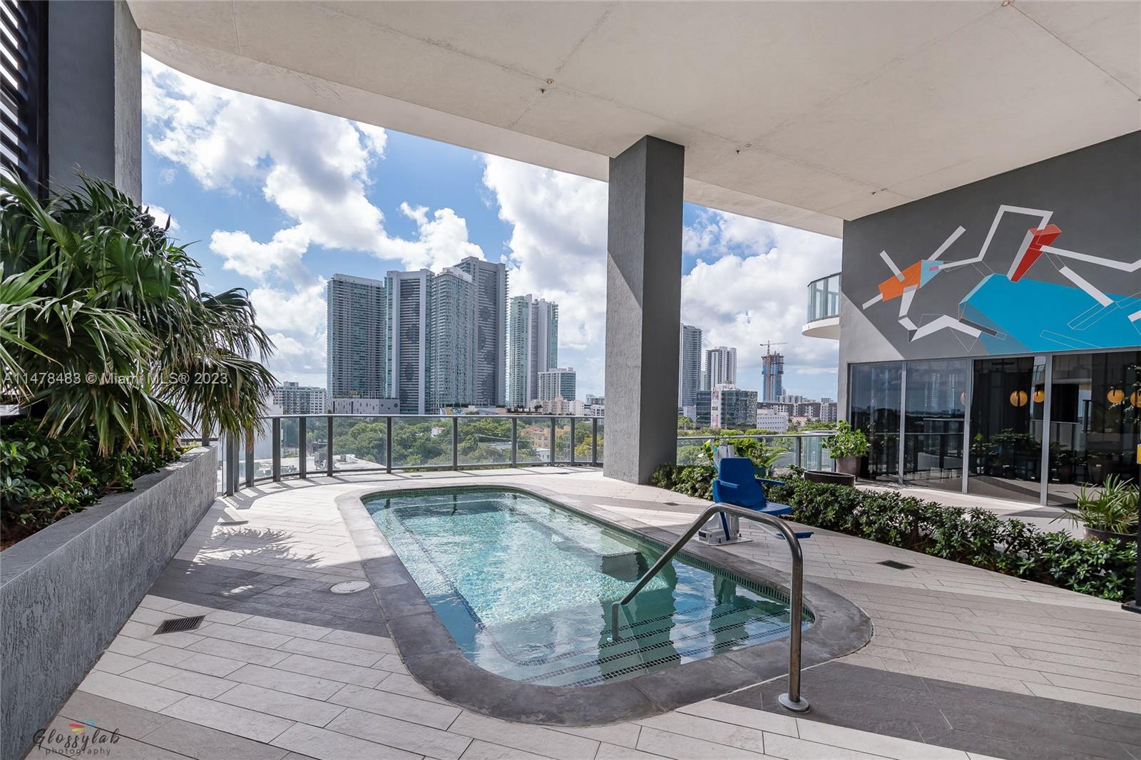 3401 MIDTOWN CONDO - Residential