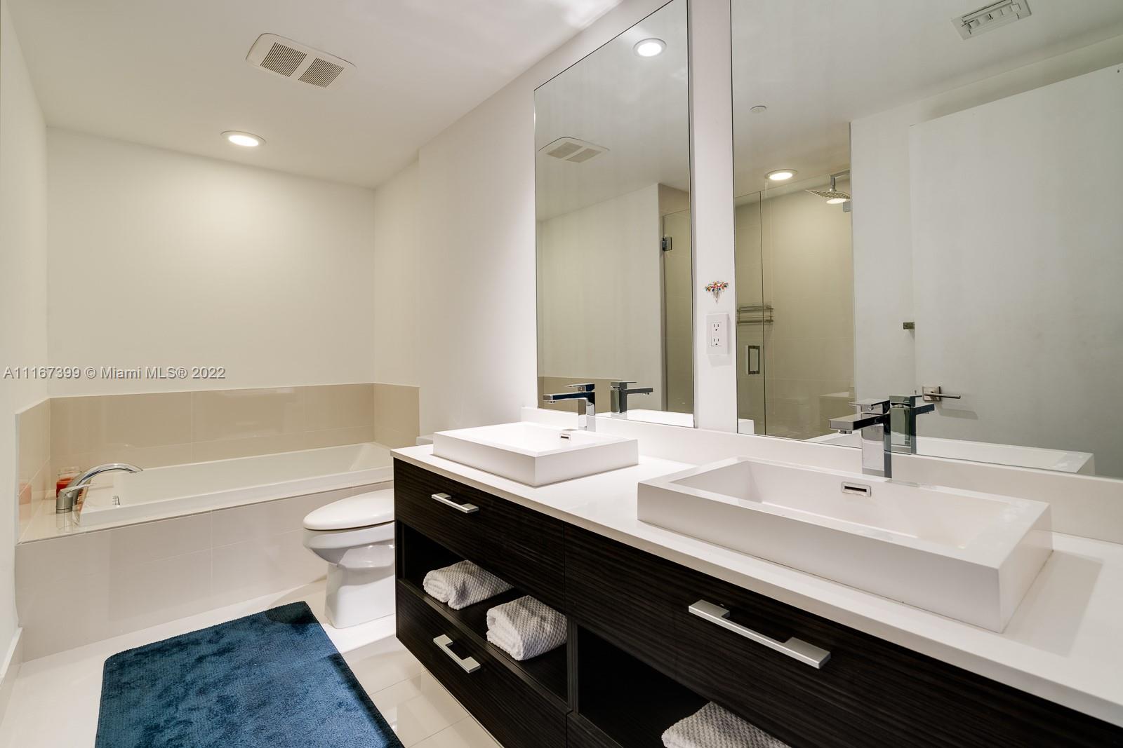 BRICKELL HEIGHTS EAST CON - Residential Lease