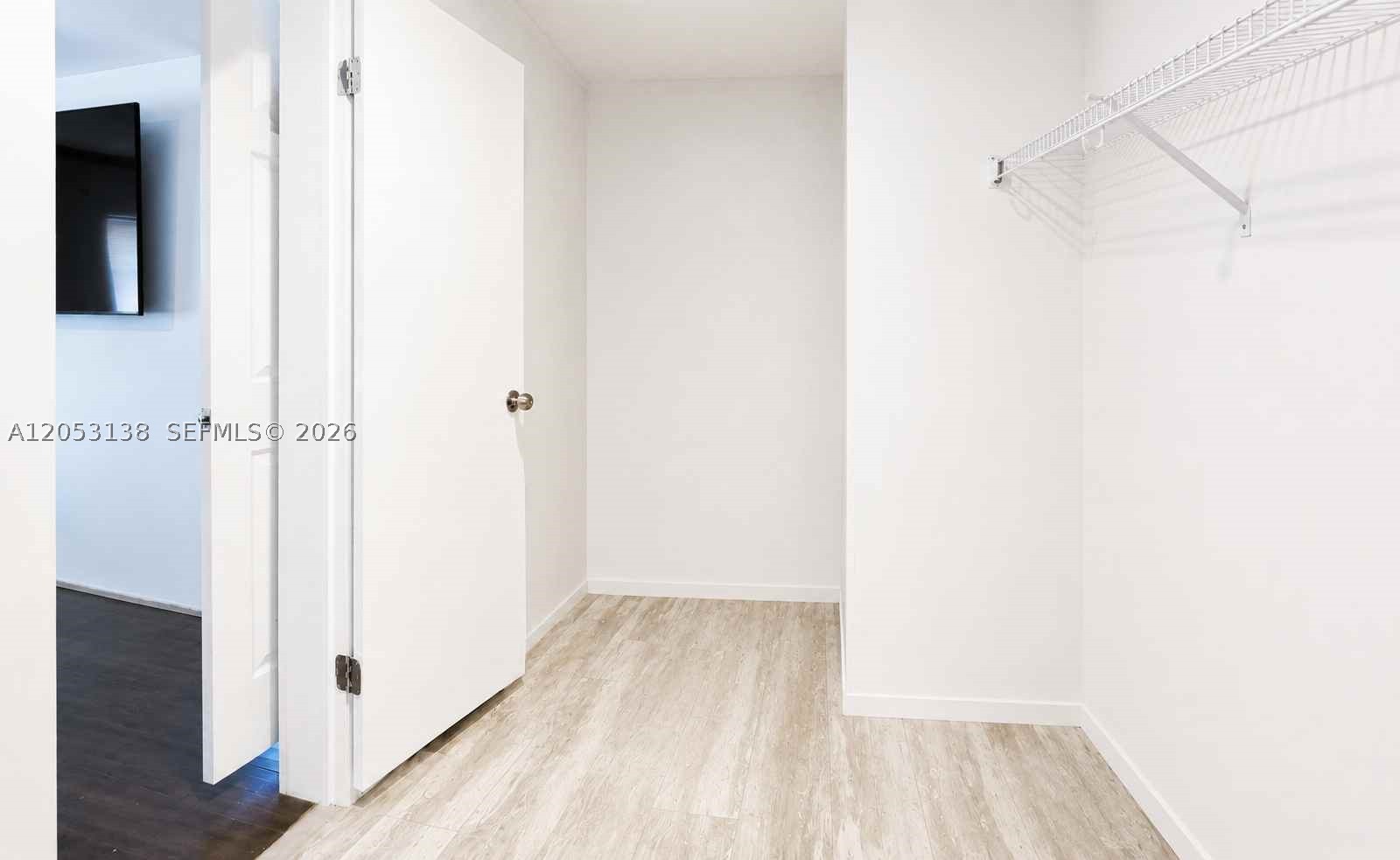 MONTURA SOUTH HALF (100804 - Residential