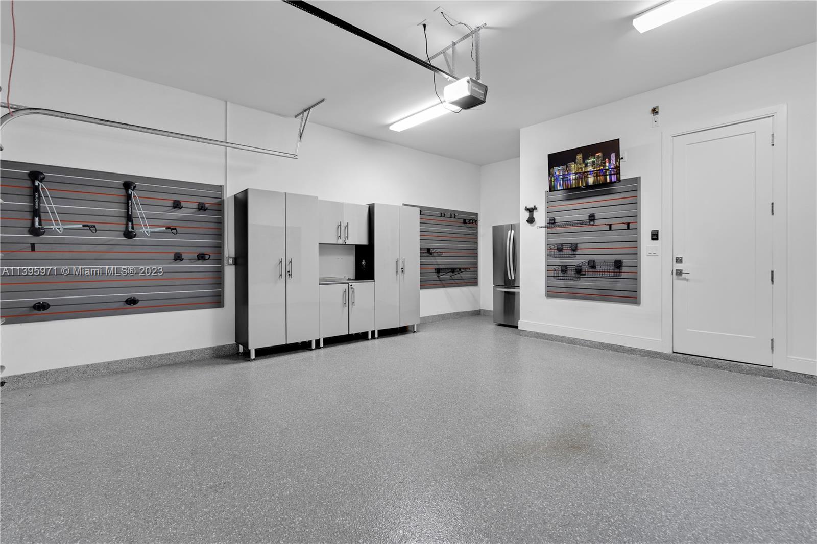 DOWNTOWN DORAL SOUTH PHAS - Residential Lease