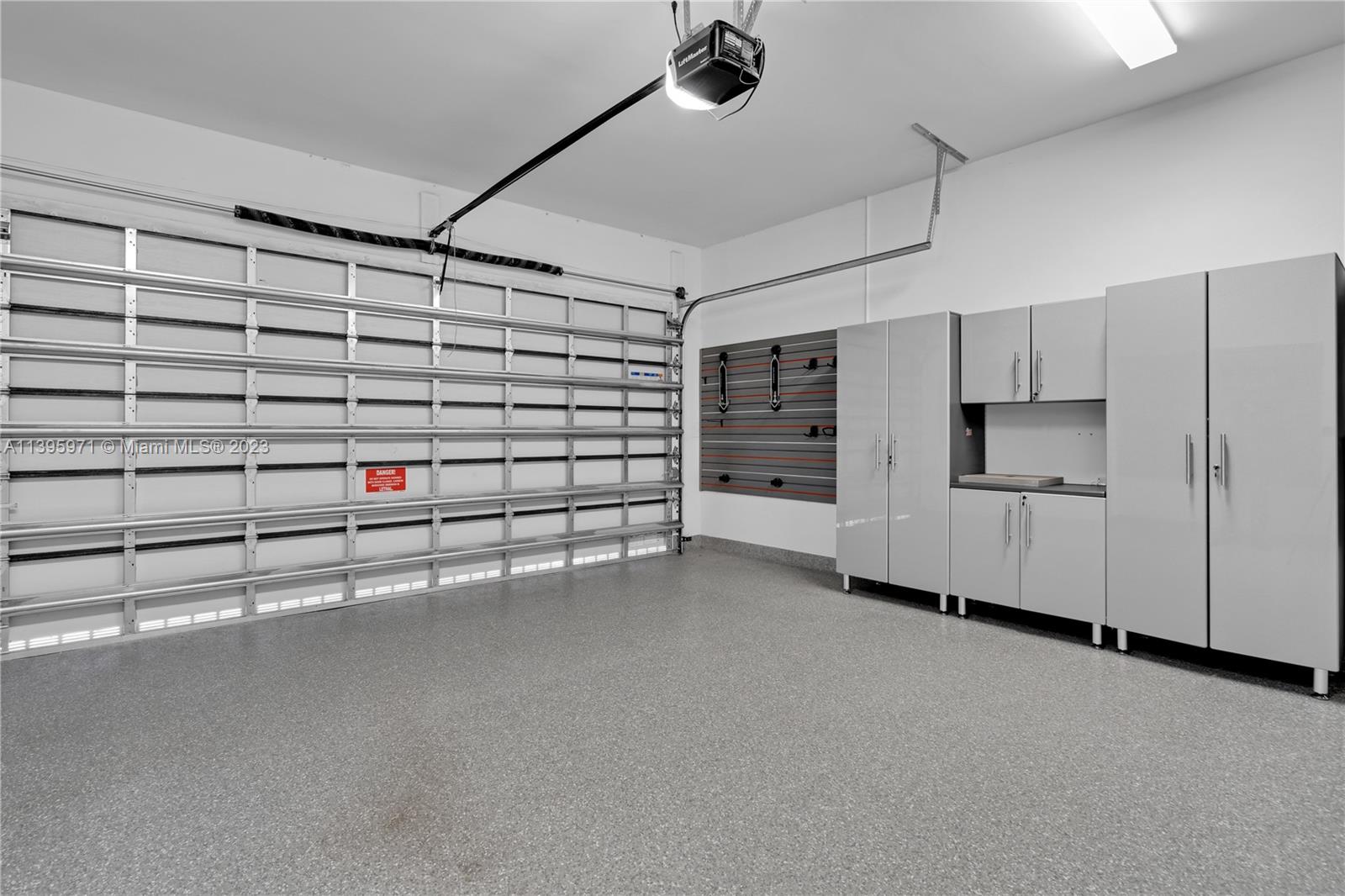 DOWNTOWN DORAL SOUTH PHAS - Residential Lease