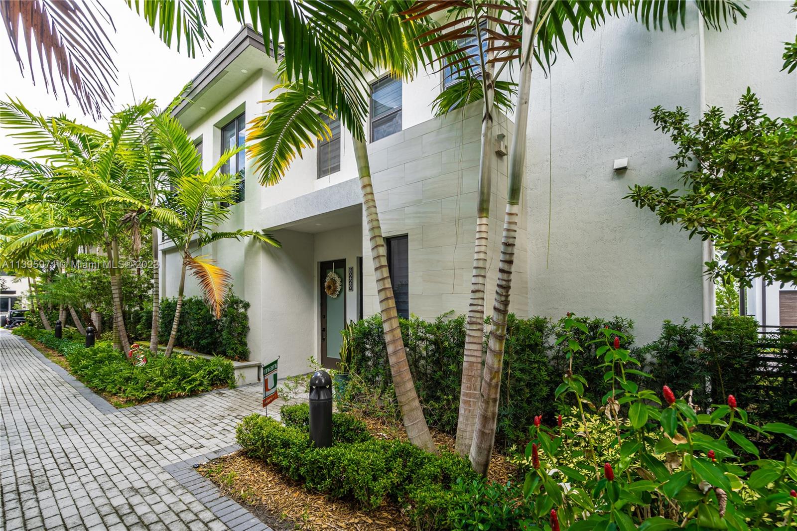 DOWNTOWN DORAL SOUTH PHAS - Residential Lease