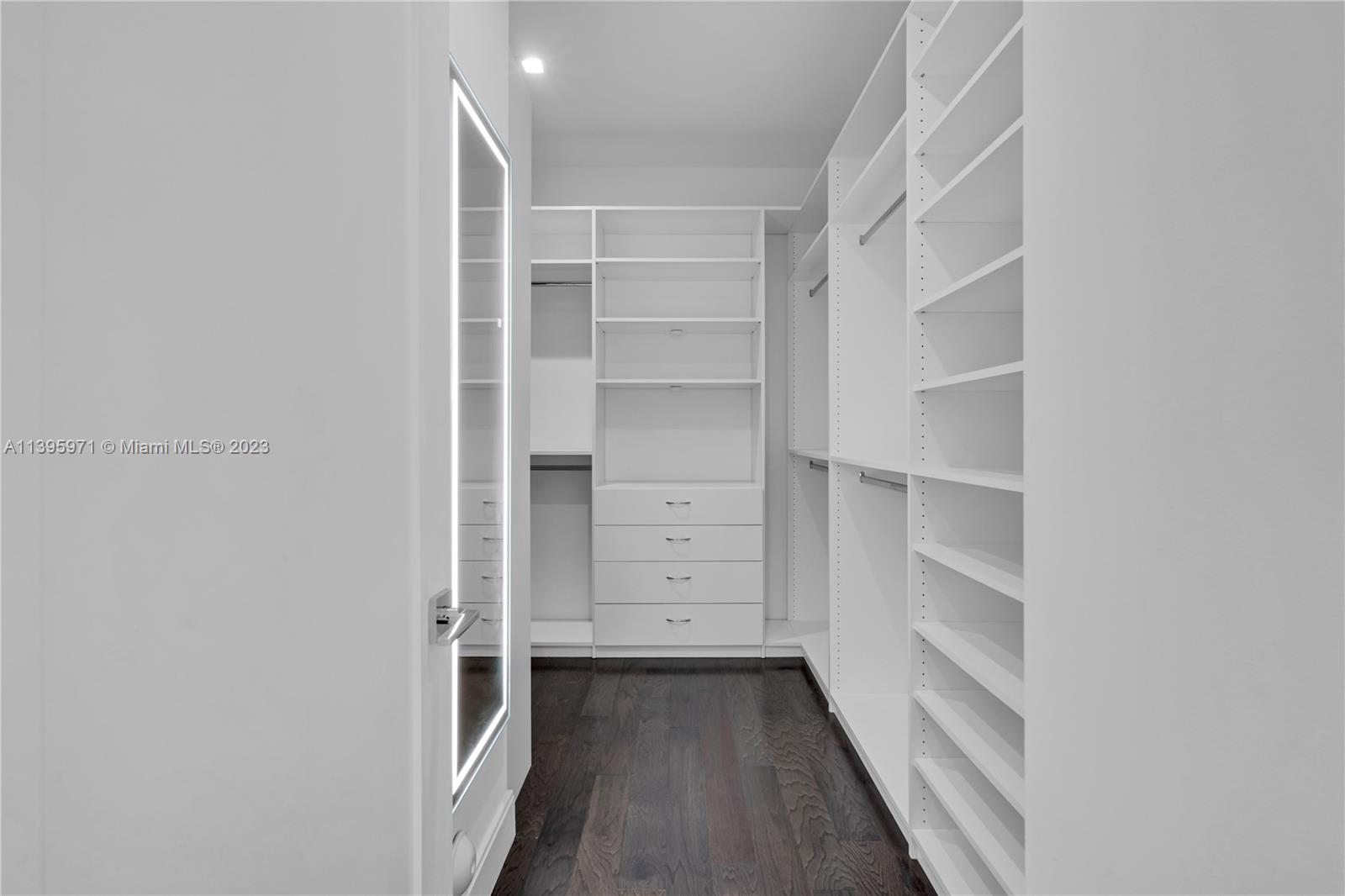 DOWNTOWN DORAL SOUTH PHAS - Residential Lease