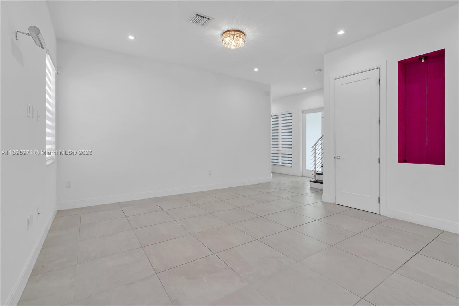 DOWNTOWN DORAL SOUTH PHAS - Residential Lease