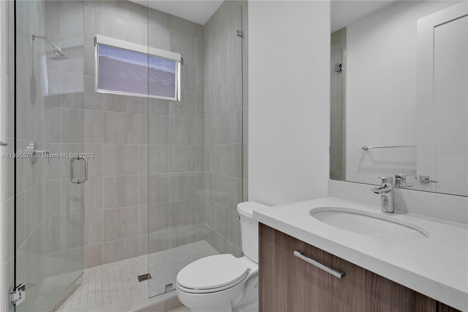 DOWNTOWN DORAL SOUTH PHAS - Residential Lease