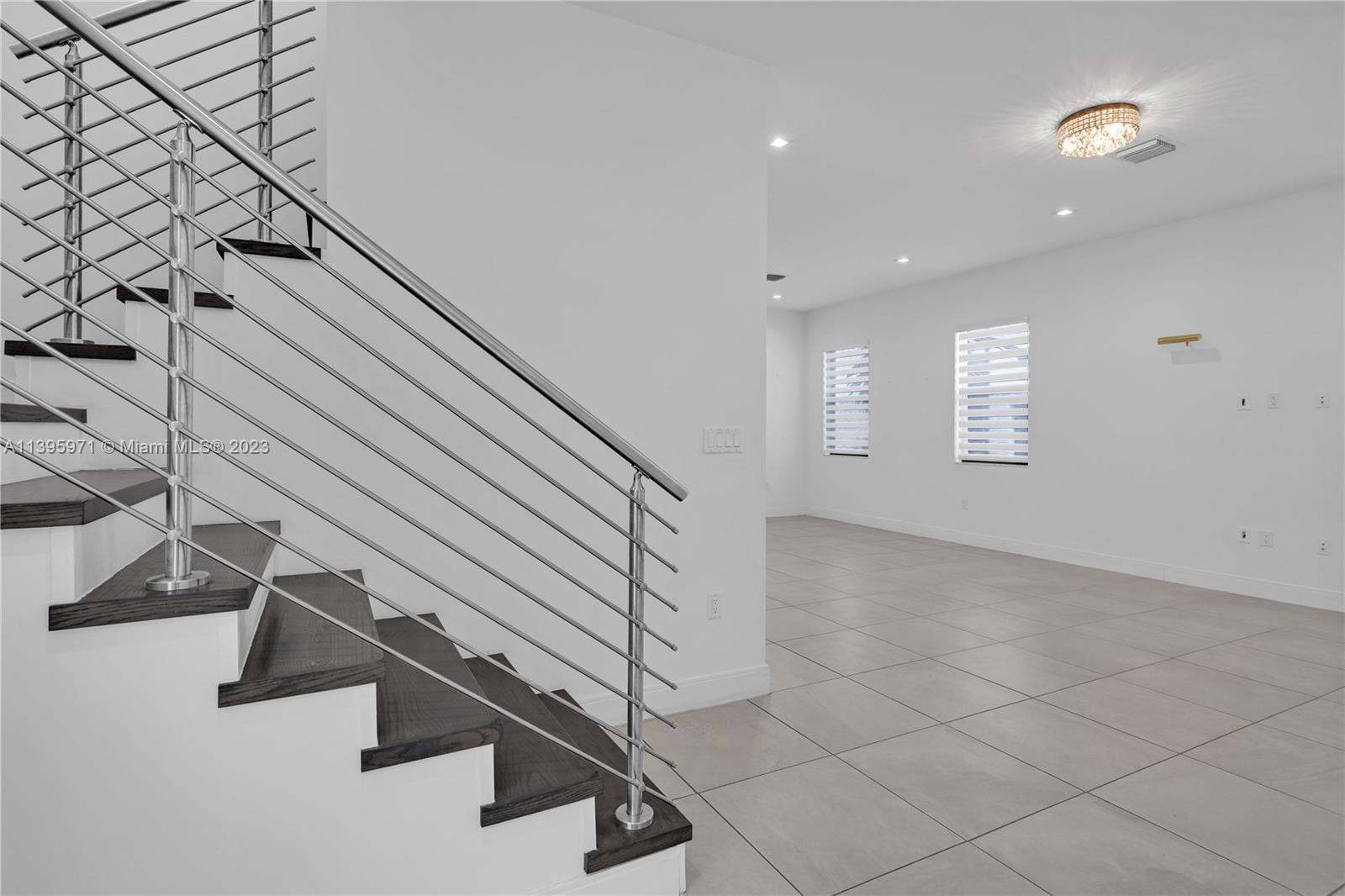 DOWNTOWN DORAL SOUTH PHAS - Residential Lease
