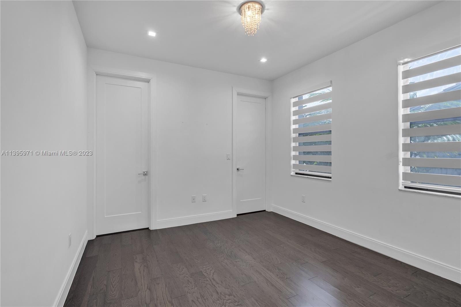 DOWNTOWN DORAL SOUTH PHAS - Residential Lease