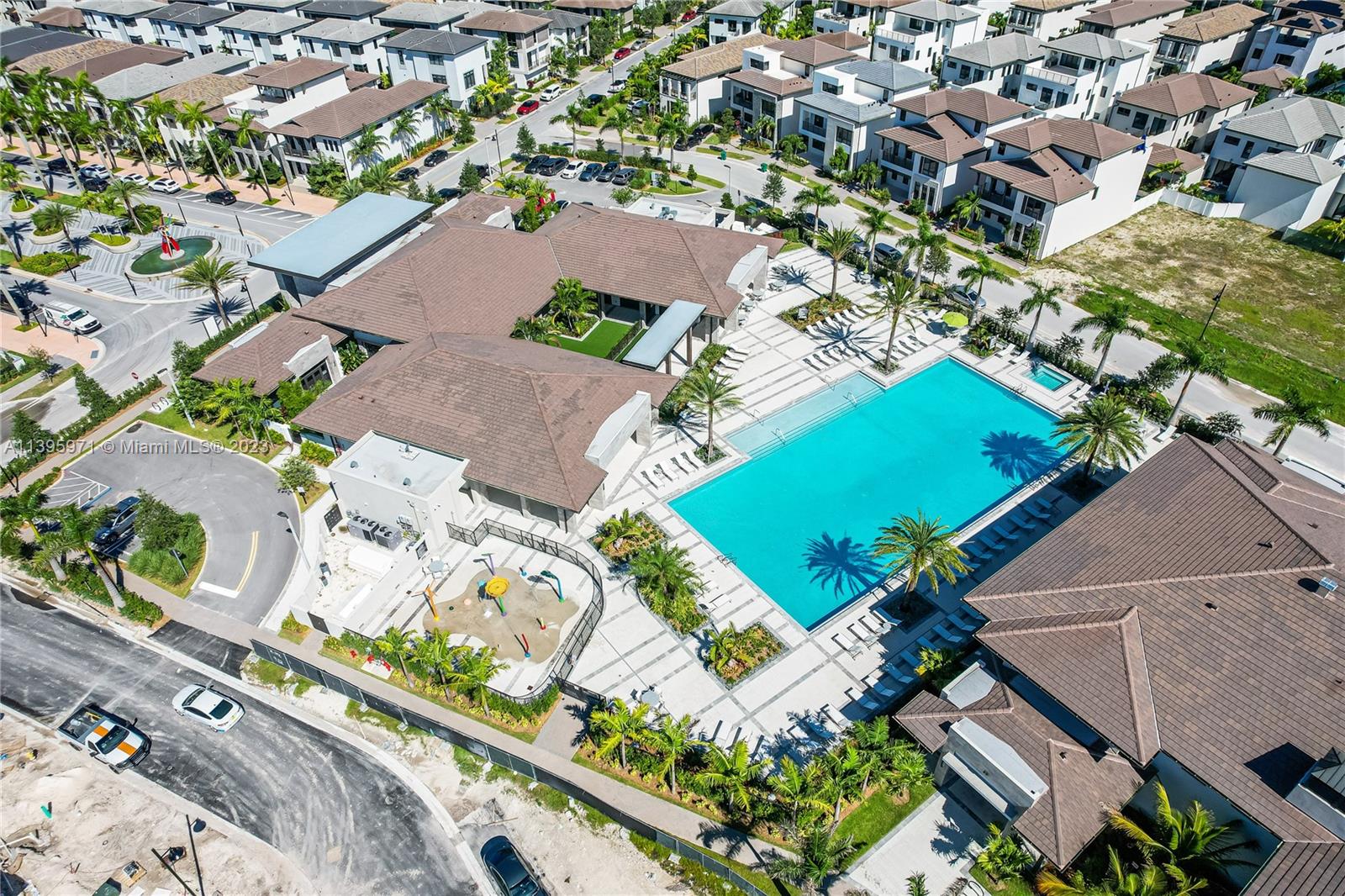 DOWNTOWN DORAL SOUTH PHAS - Residential Lease