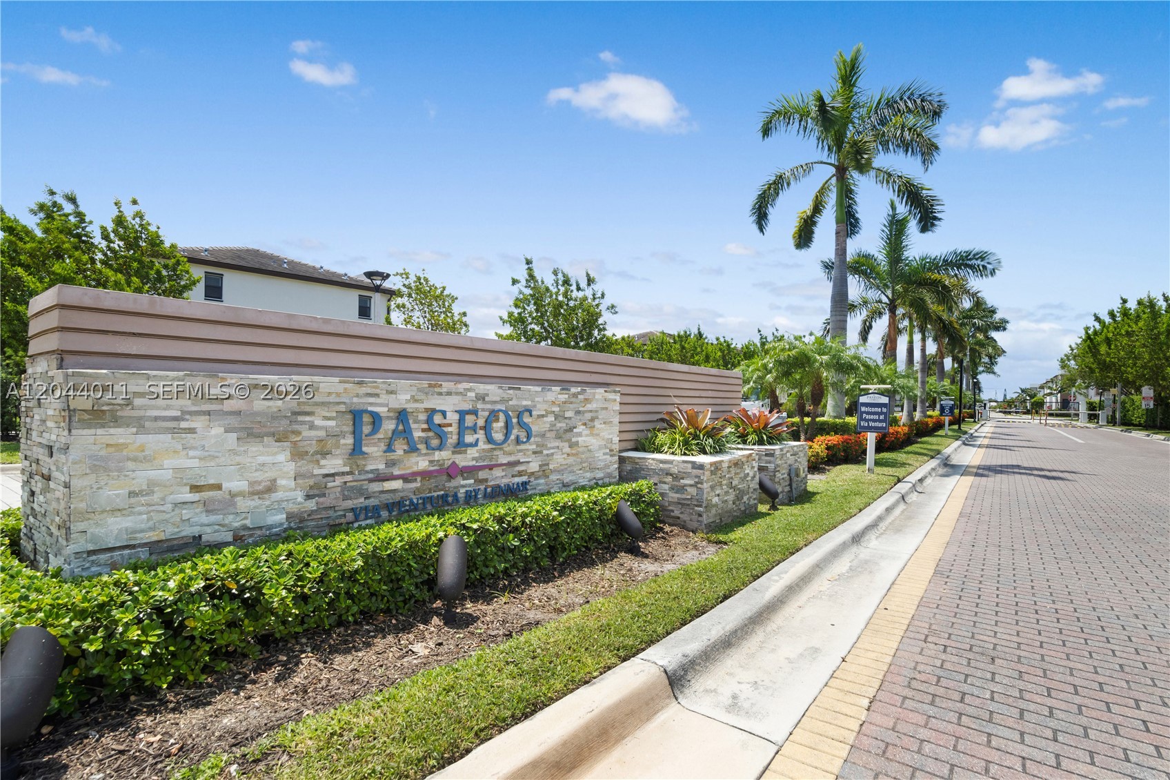 VIA VENTURA NEIGHBORHOOD - Residential