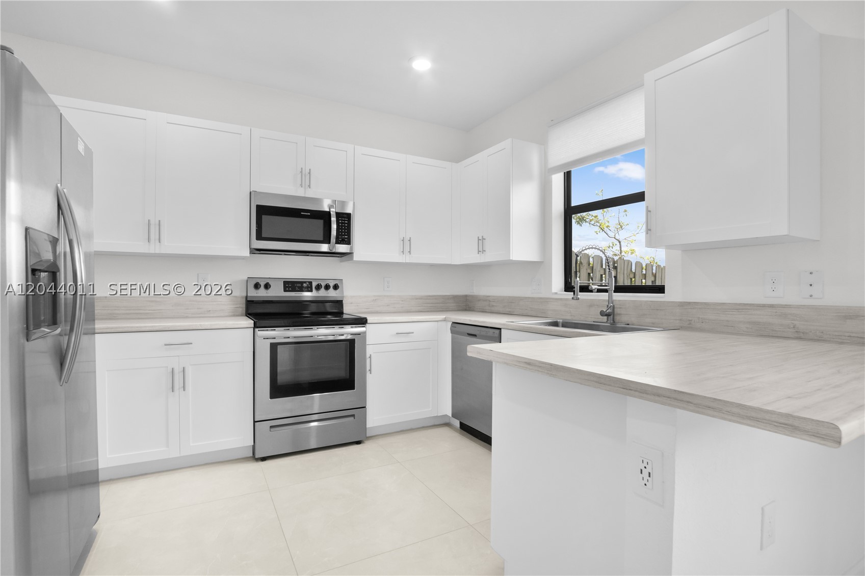 VIA VENTURA NEIGHBORHOOD - Residential