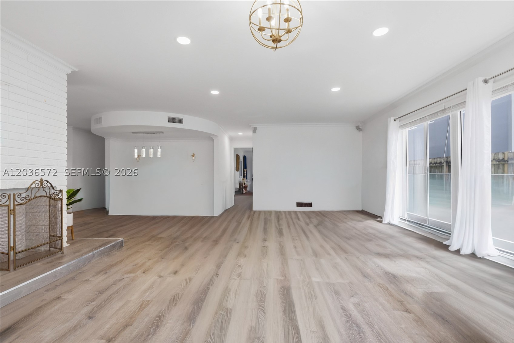CHIPPER CONDO - Residential