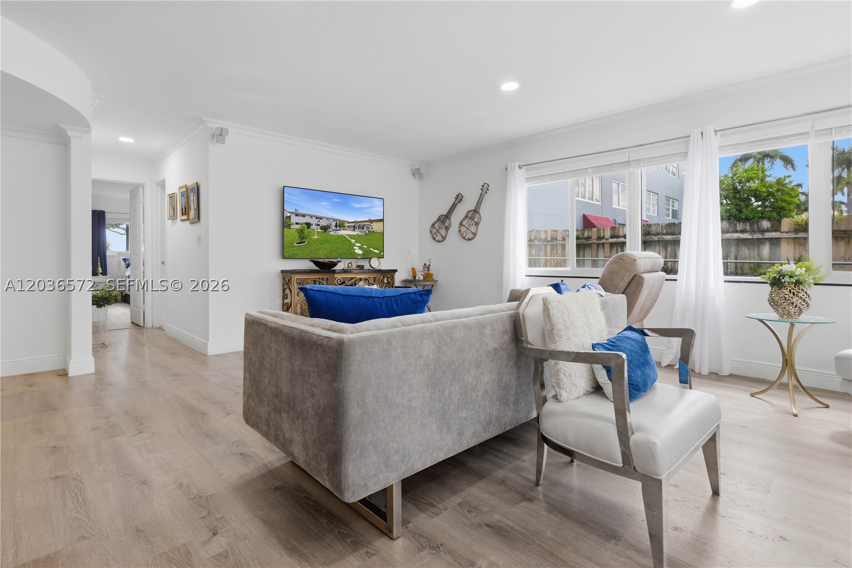 CHIPPER CONDO - Residential