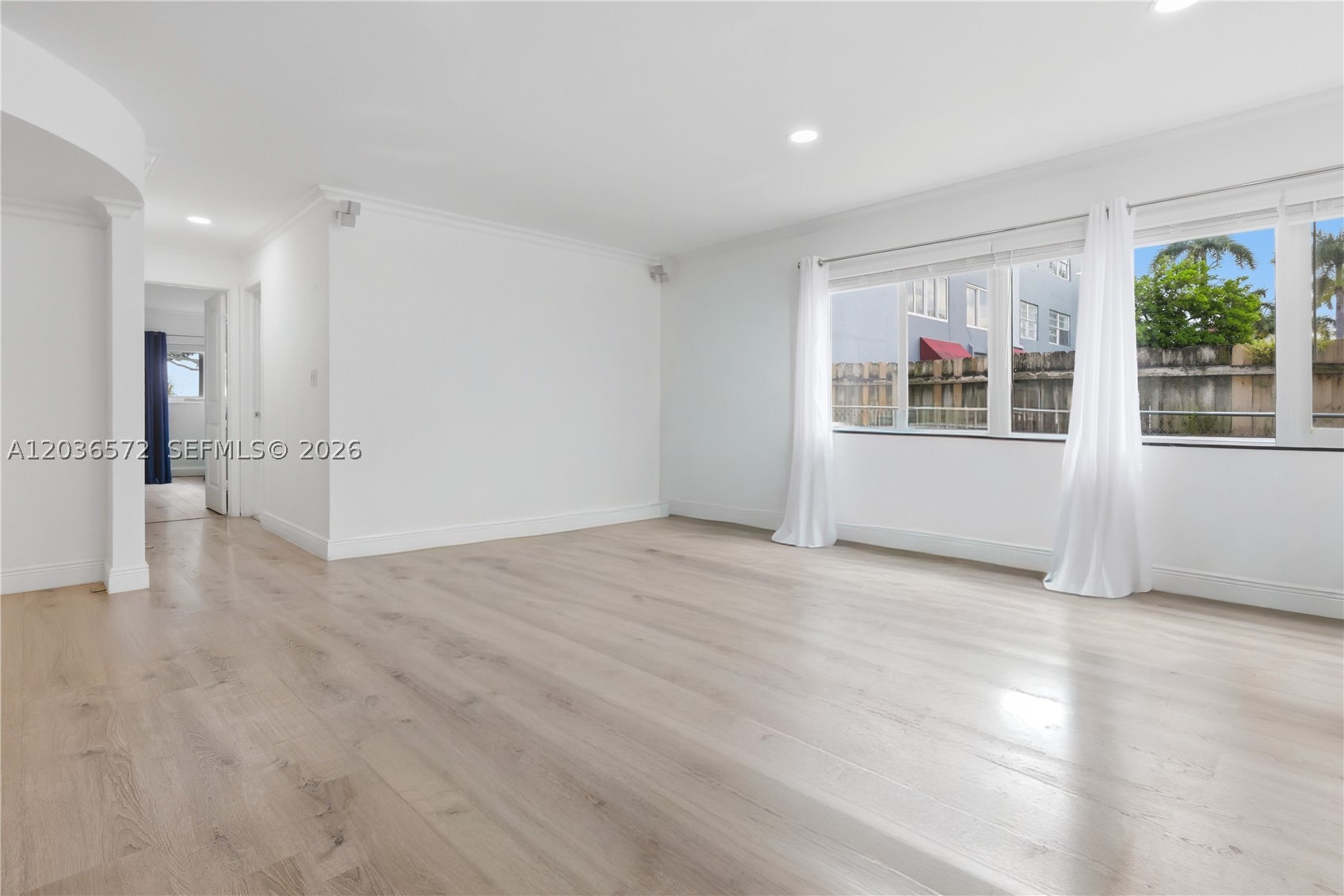 CHIPPER CONDO - Residential