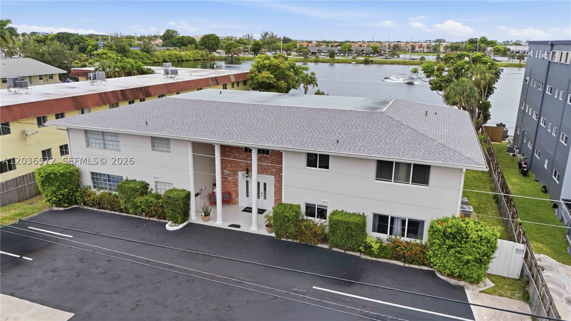 CHIPPER CONDO - Residential