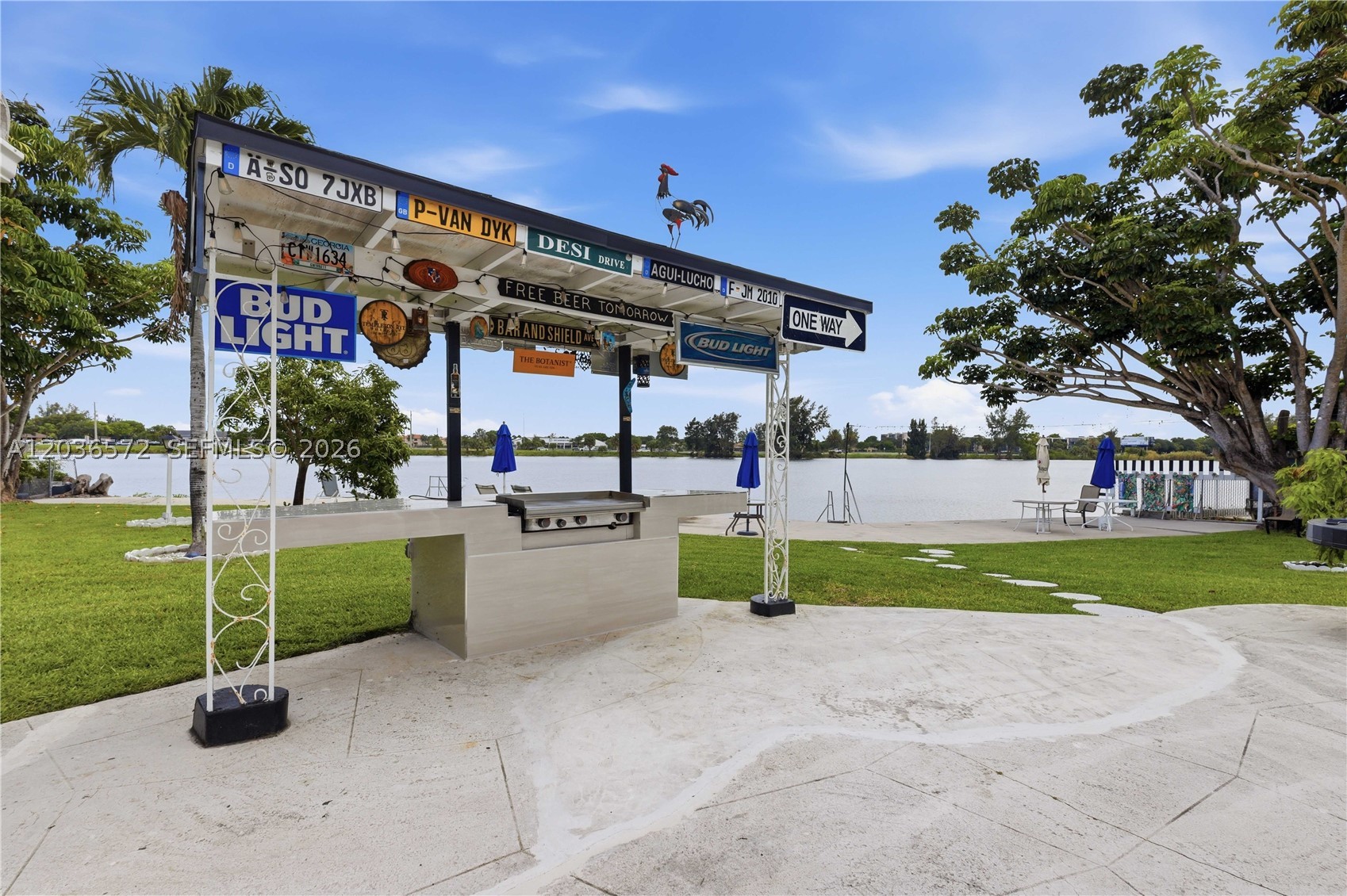 CHIPPER CONDO - Residential