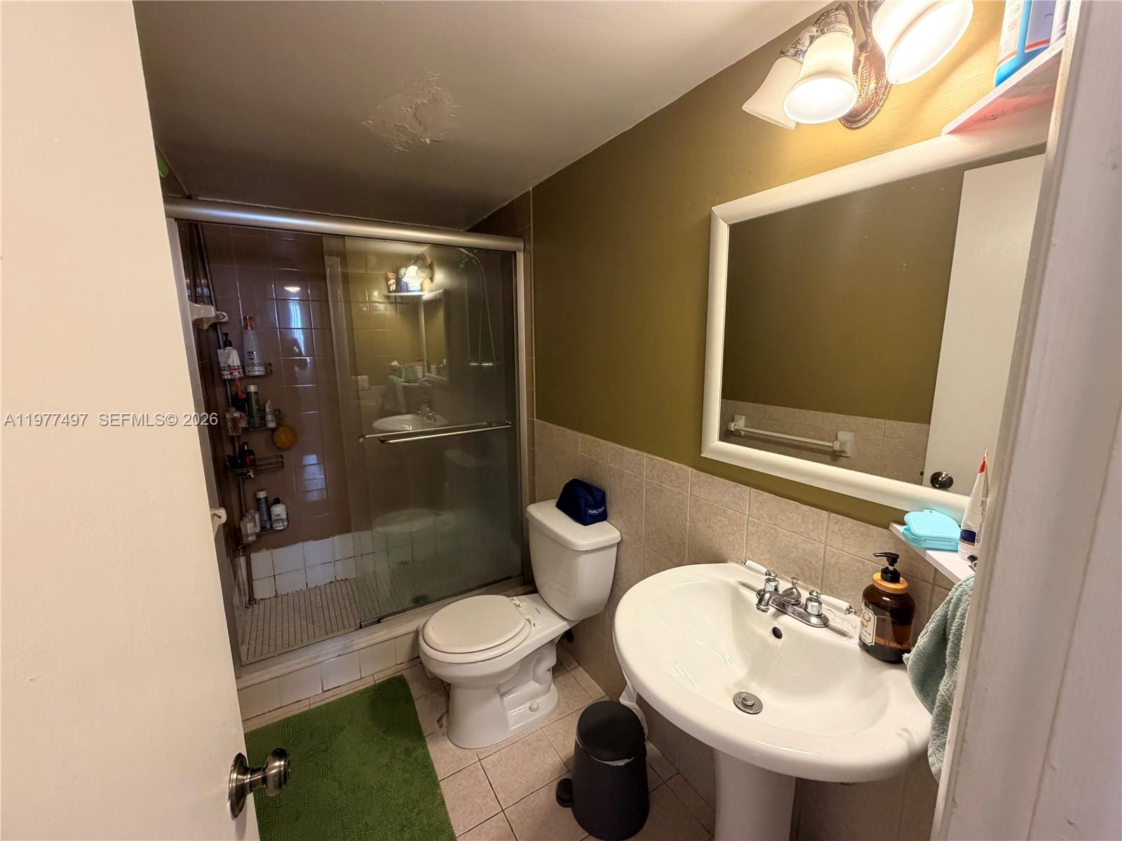 GREENWICH PH I CONDO - Residential