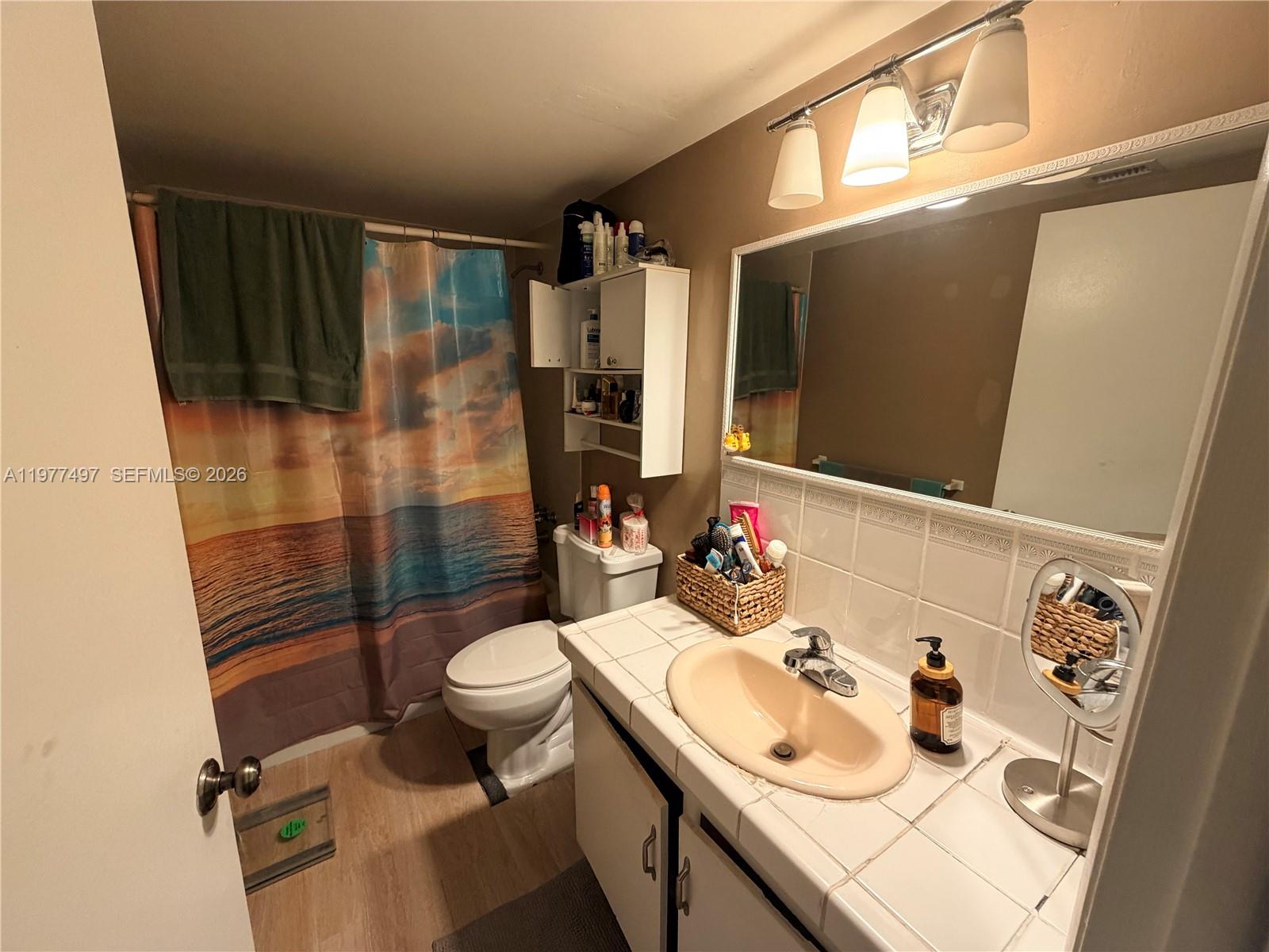GREENWICH PH I CONDO - Residential